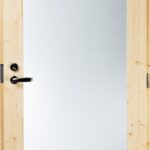 Full glass outside Right hand